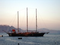 ギリシャ旅行　カルデラボートツアーと海中温泉（送迎なし）