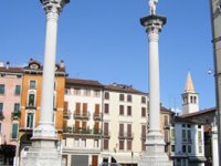 イタリア旅行　プライベートガイドと巡るバッサーノ・デル・グラッパ、ヴィチェンツァ日帰りツアー