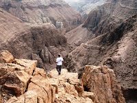 イスラム旅行 荒野でデザートサファリ体験