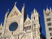 イタリア旅行 シエナとサン・ジミニャーノ トスカーナの小さな街めぐり1日ツアー (終日、日本語アシスタント、ワイン試飲付)