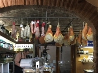 イタリア旅行 家族経営レストランで本格トスカーナ料理ディナー(ホテルお送り付、夕食付)