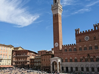 イタリア旅行 フィレンツェ発 トスカーナよくばりツアー シエナ、サン・ジミニャーノ、ピサ、ルッカ(終日、ガイドなし)