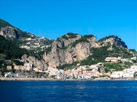 イタリア旅行 世界遺産アマルフィ海岸と港町ソレント1日観光(終日、日本語ガイド、昼食付)