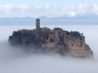 イタリア旅行　3つも行っちゃう!天空のチヴィタ、怪物公園、丘の町オルヴィエートめぐり1日ツアー（終日、日本語アシスタント、昼食付）