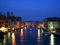 イタリア旅行 お客様だけの貸切ゴンドラ遊覧 シーフードディナー・クーポン付き ~ロマンチックな旅の思い出に~(日本語アシスタント、夕食付)