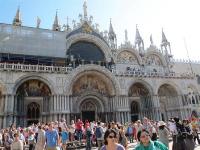 イタリア旅行　ベネチア午前半日観光ツアー　ドゥカーレ宮殿入場見学付（午前、日本語ガイド）