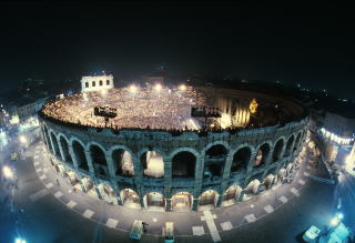 Foto:Fainello Courtesy of Fondazione Arena di Verona アレーナ・ディ・ヴェローナ（イメージ）